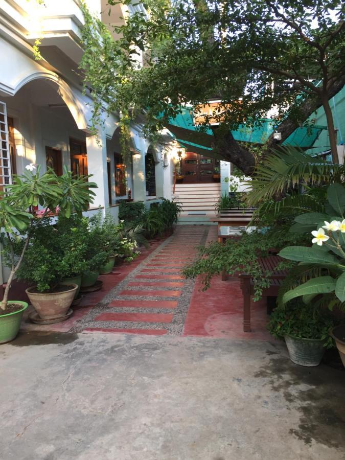 Ma Ma Guest House Mandalay Exterior photo