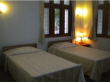 Ma Ma Guest House Mandalay Exterior photo