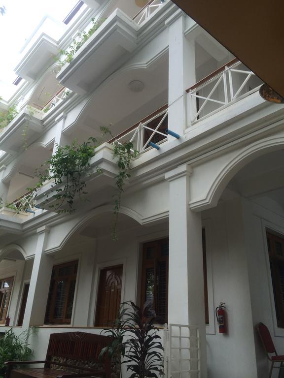 Ma Ma Guest House Mandalay Exterior photo